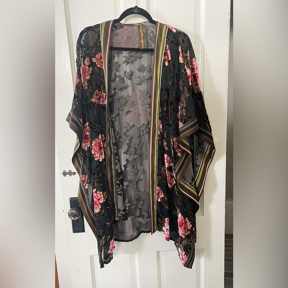 Anthropologie Velvet Black Rose Kimono One Size